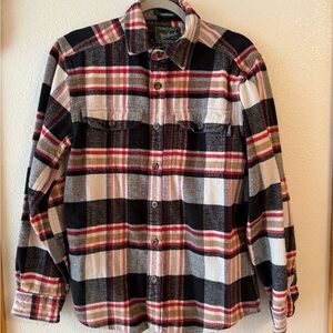 Woolrich Men’s Oxbow Bend heavy flannel
